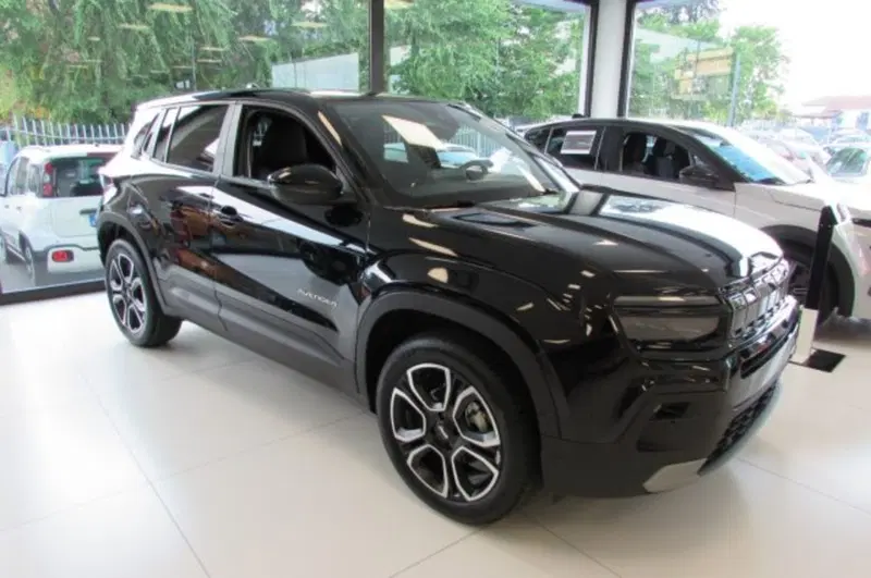 Jeep Avenger nuova a Milano (2)