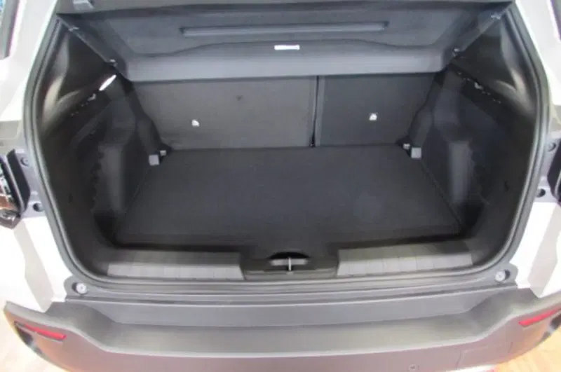 Jeep Avenger nuova a Milano (13)