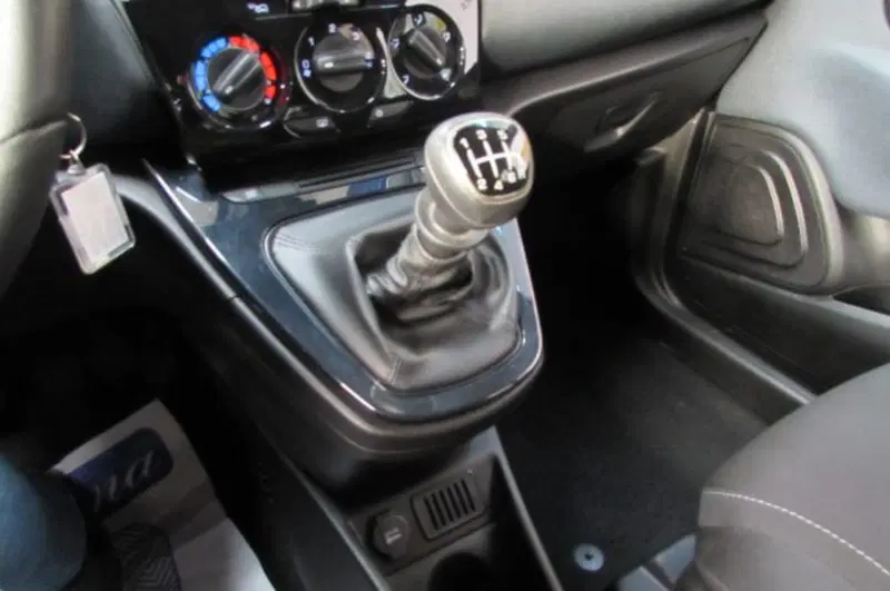 Lancia Ypsilon usata a Milano (11)