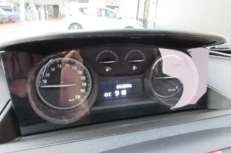 Lancia Ypsilon usata a Milano (10)