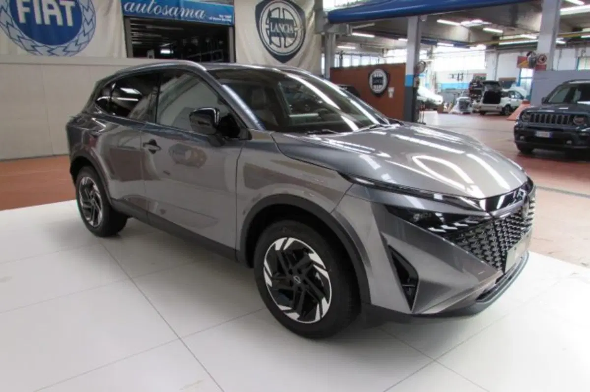 Nissan Qashqai nuova a Milano (2)