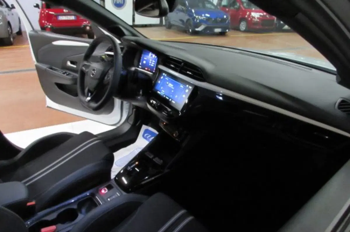 Opel Corsa usata a Milano (17)