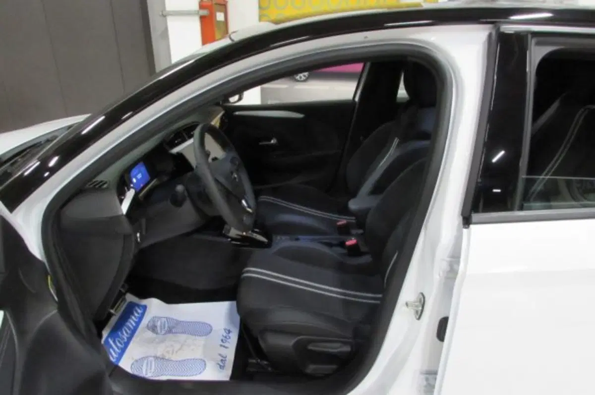 Opel Corsa usata a Milano (7)