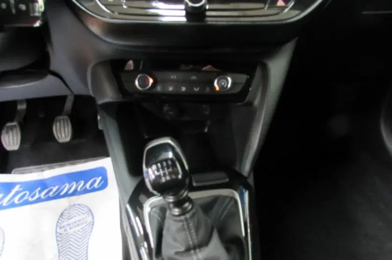 Opel Corsa nuova a Milano (10)