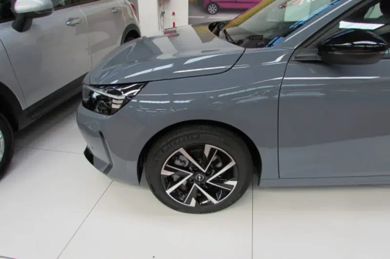 Opel Corsa nuova a Milano (5)