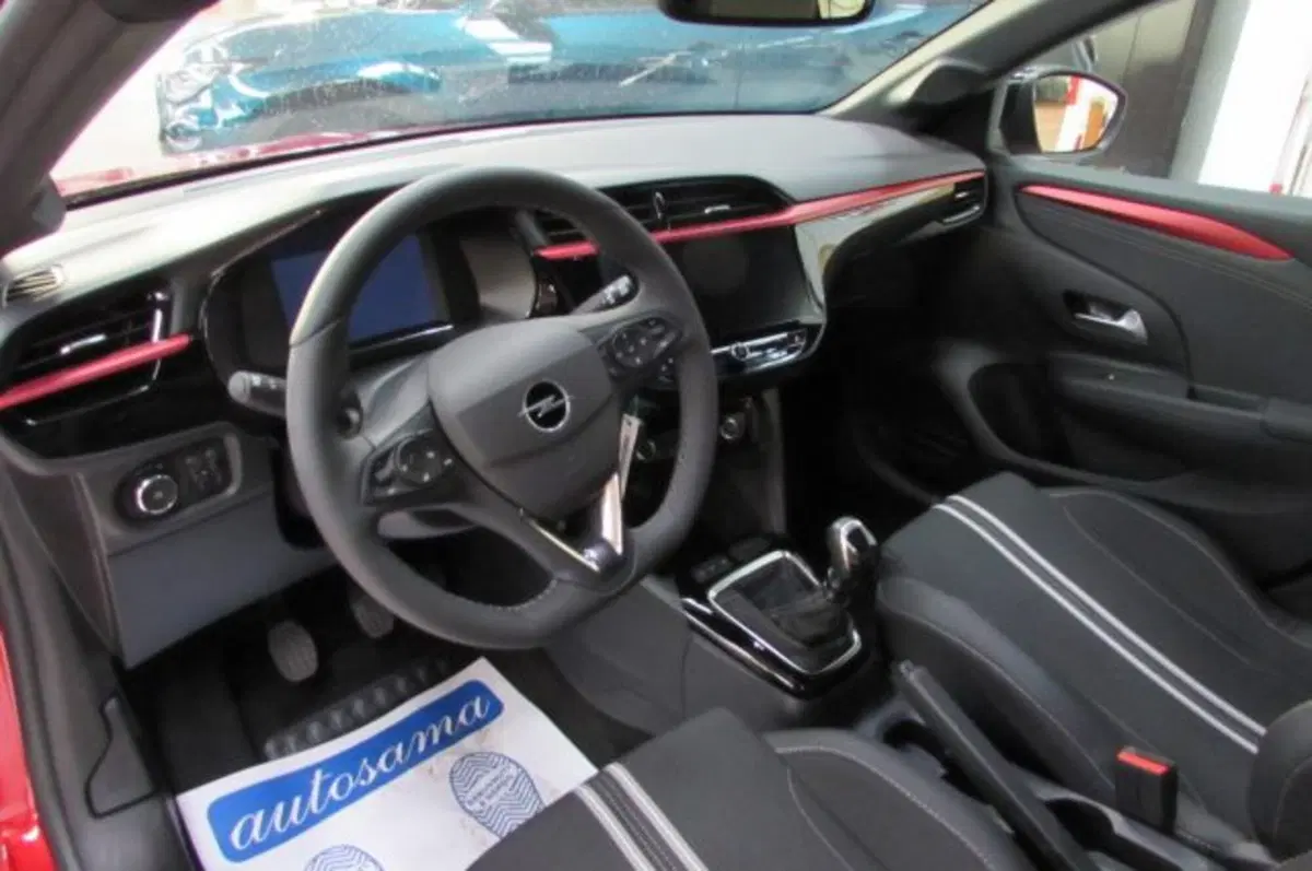 Opel Corsa nuova a Milano (8)