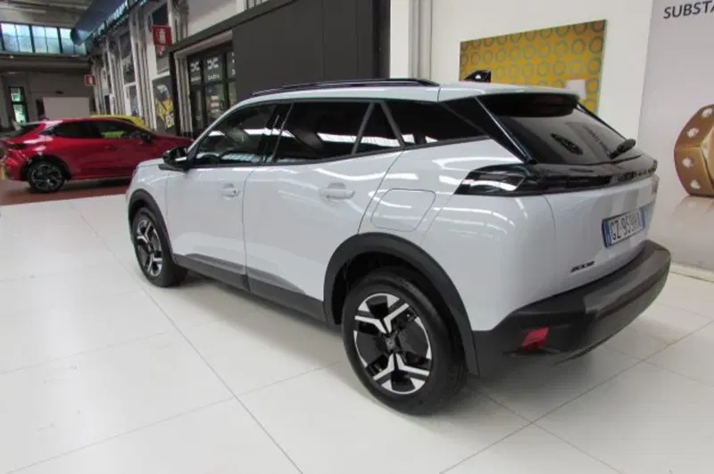 Peugeot 2008 usata a Milano (3)