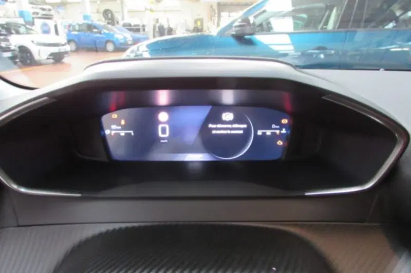 Peugeot 208 nuova a Milano (13)