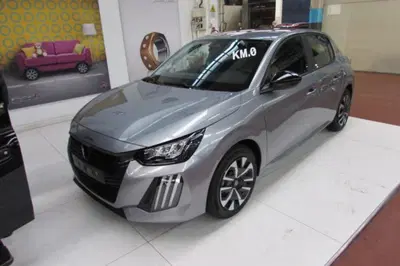 Peugeot 208 1.2 puretech Active s&amp;s 100cv nuova a Rho