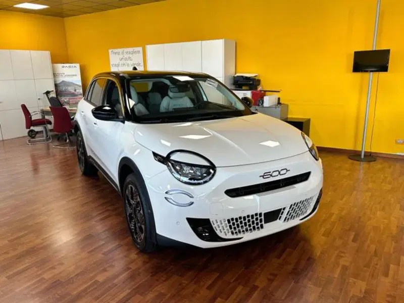 Fiat 600 nuova a Milano (3)