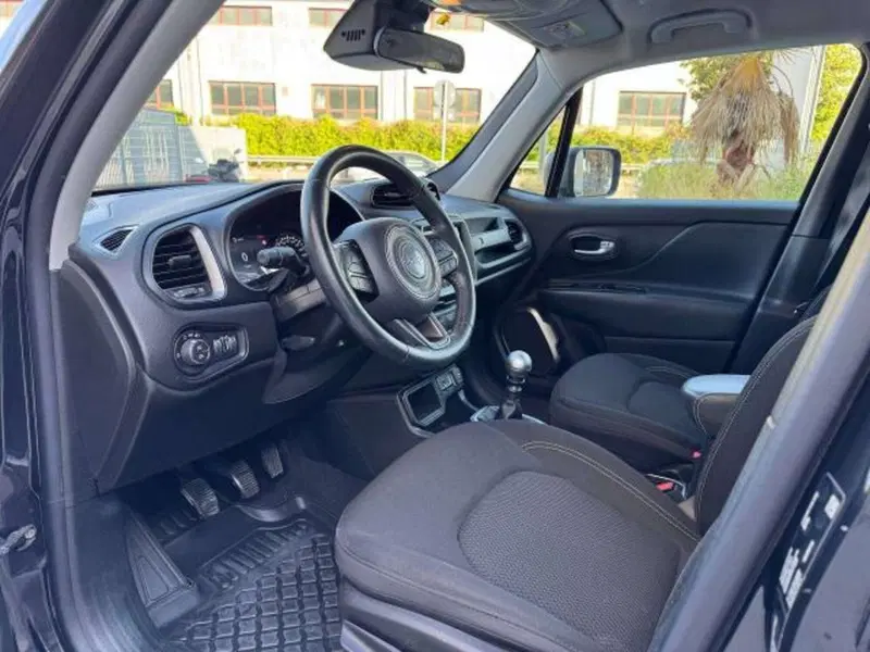 Jeep Renegade usata a Savona (11)