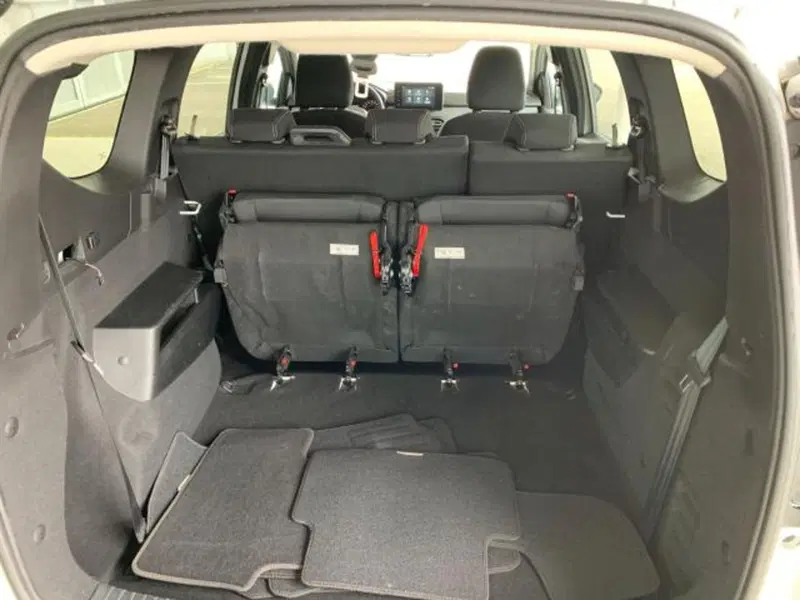 Dacia Jogger usata a Trieste (6)