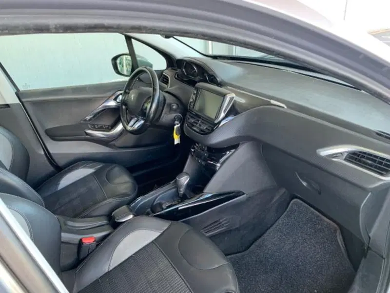 Peugeot 2008 usata a Trieste (9)