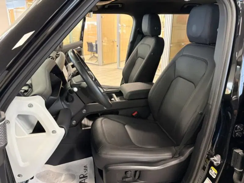 Land Rover Defender usata a Cuneo (12)