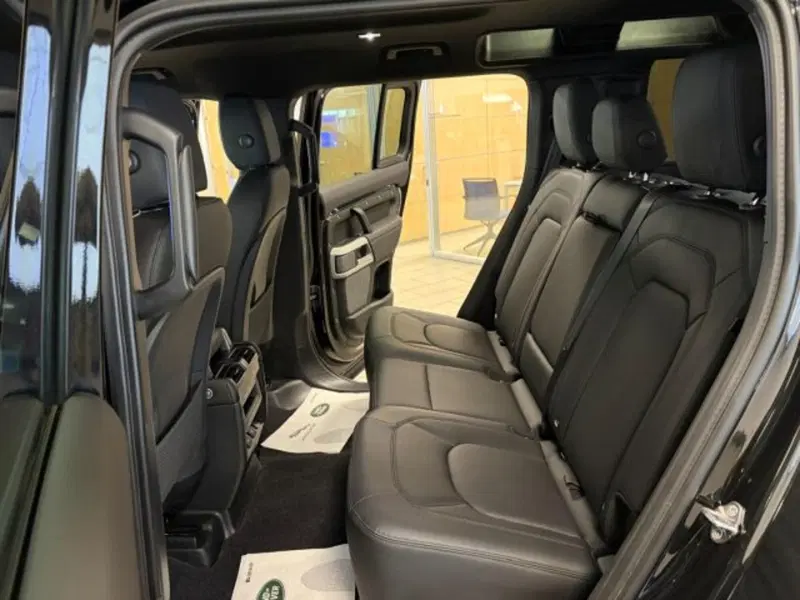 Land Rover Defender usata a Cuneo (13)