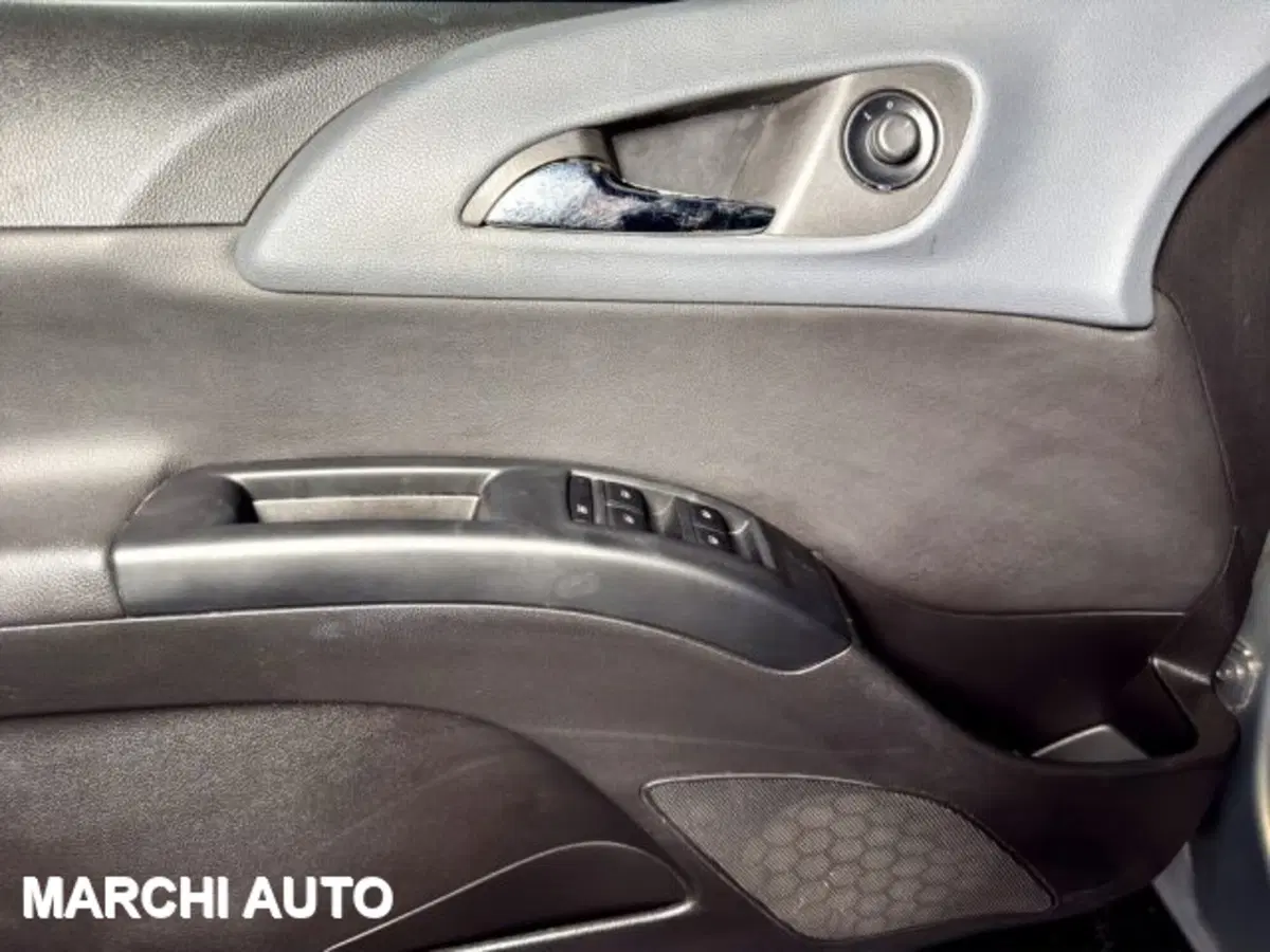 Opel Meriva usata a Perugia (18)