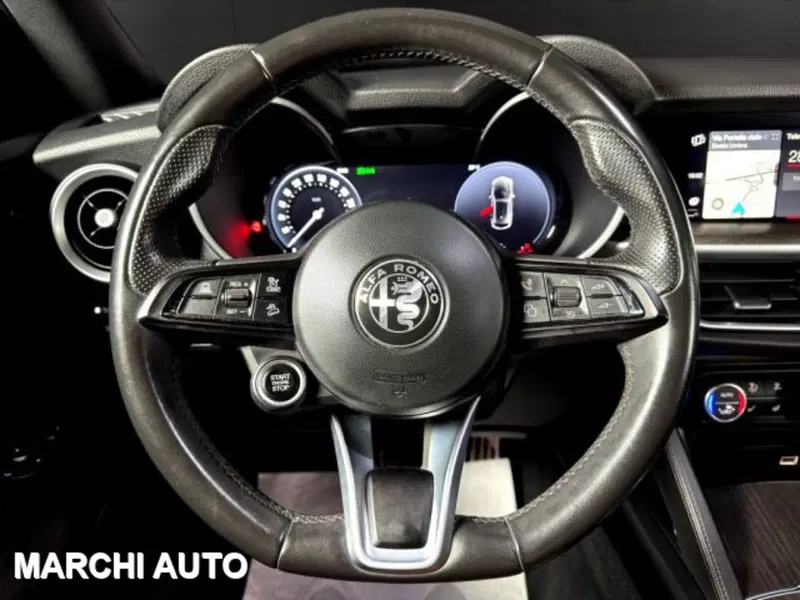 Alfa Romeo Stelvio usata a Perugia (13)