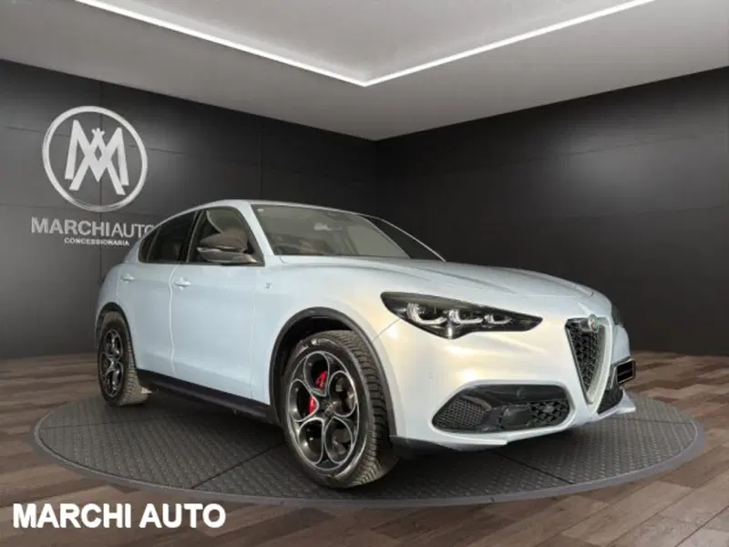 Alfa Romeo Stelvio usata a Perugia (3)