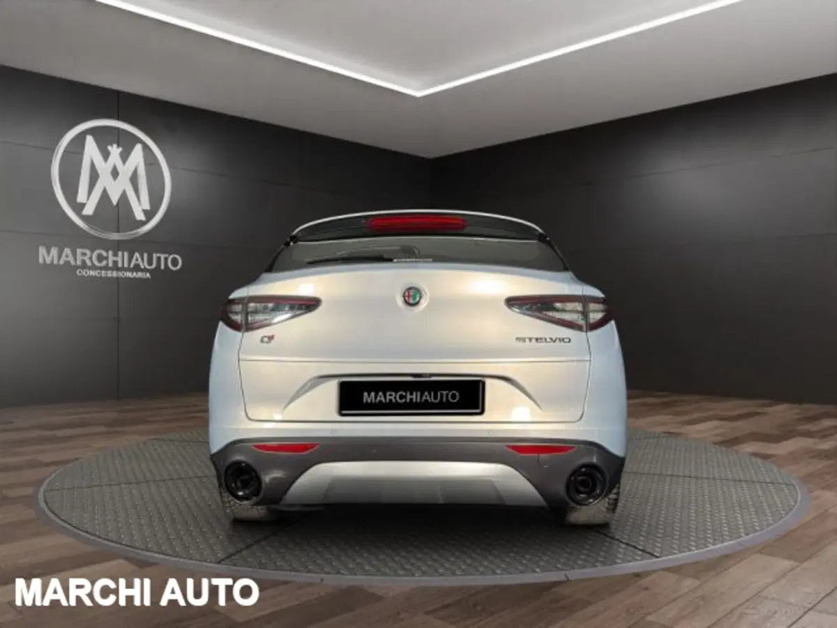 Alfa Romeo Stelvio usata a Perugia (6)