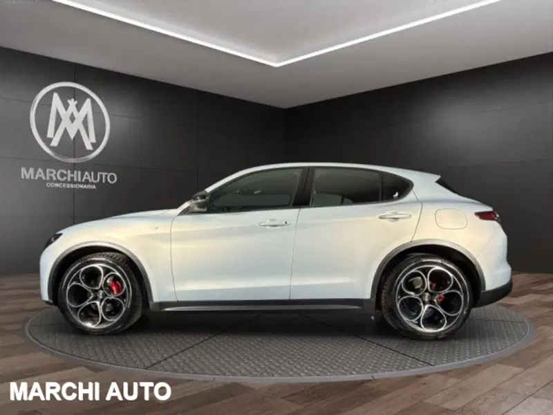 Alfa Romeo Stelvio usata a Perugia (8)