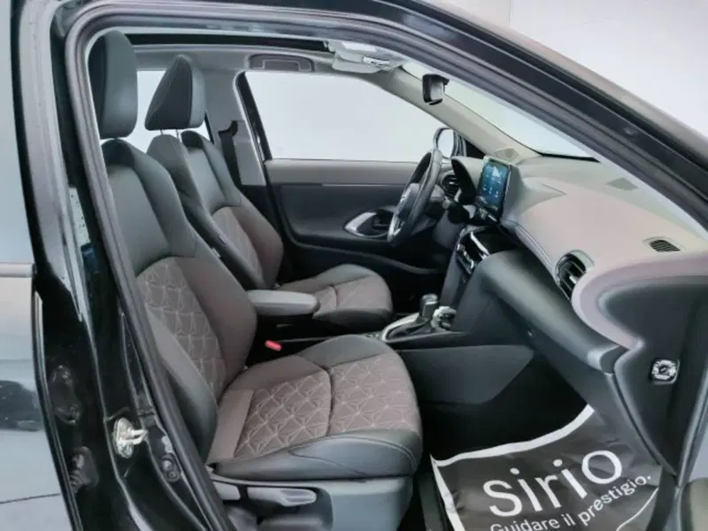 Toyota Yaris Cross usata a Teramo (11)
