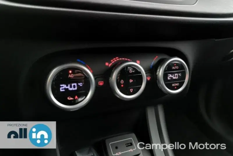 Alfa Romeo Giulietta usata a Venezia (11)