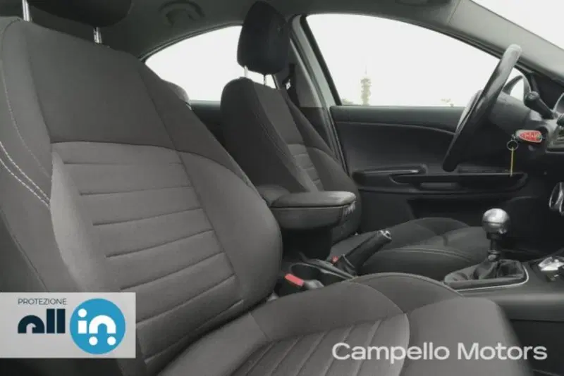 Alfa Romeo Giulietta usata a Venezia (15)