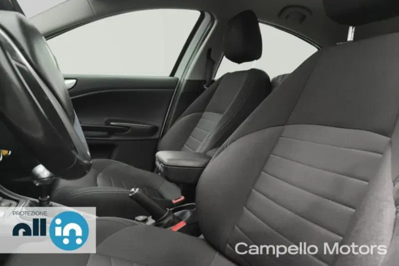 Alfa Romeo Giulietta usata a Venezia (5)