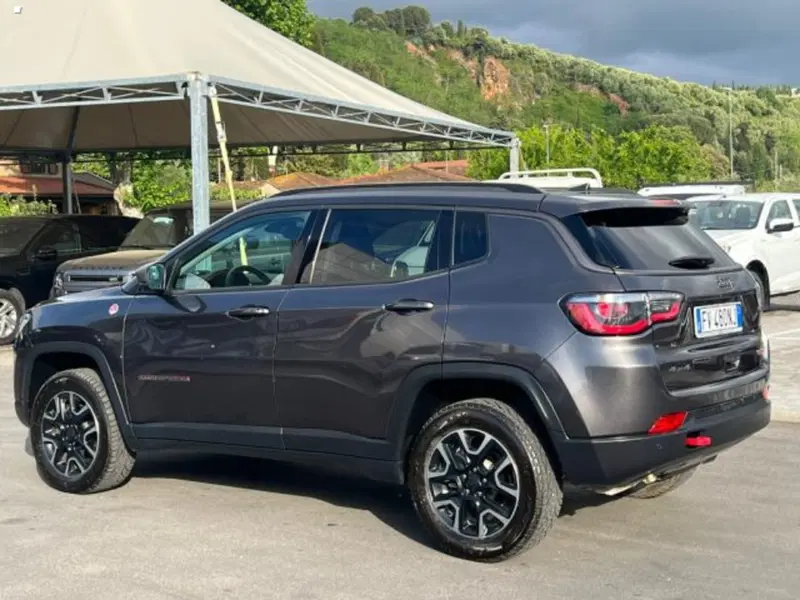 Jeep Compass usata a Lucca