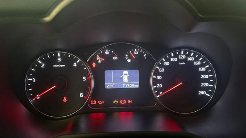 Kia Carens usata a Reggio Emilia (18)