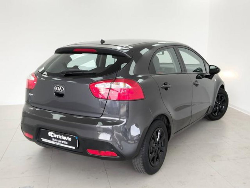 Kia Rio usata a Como (2)