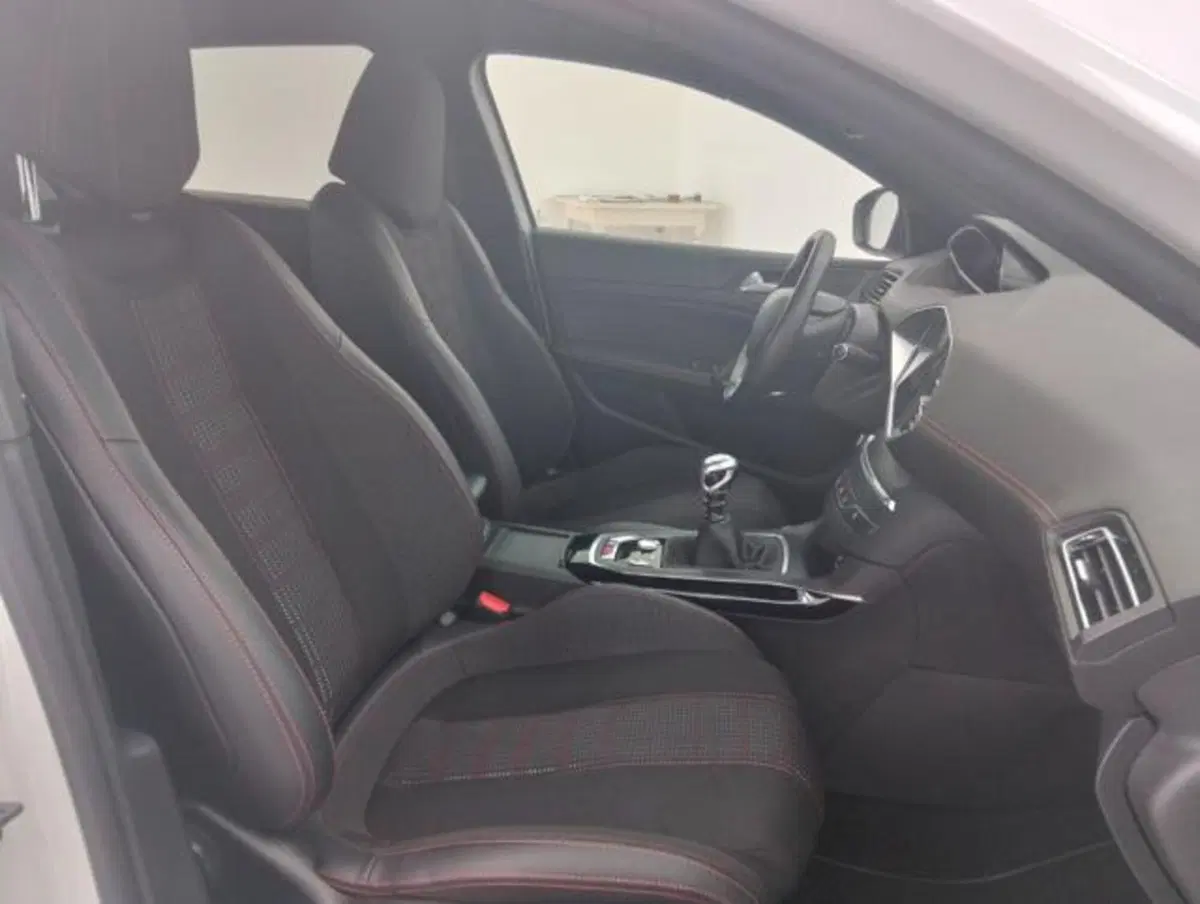 Peugeot 308 usata a Como (3)
