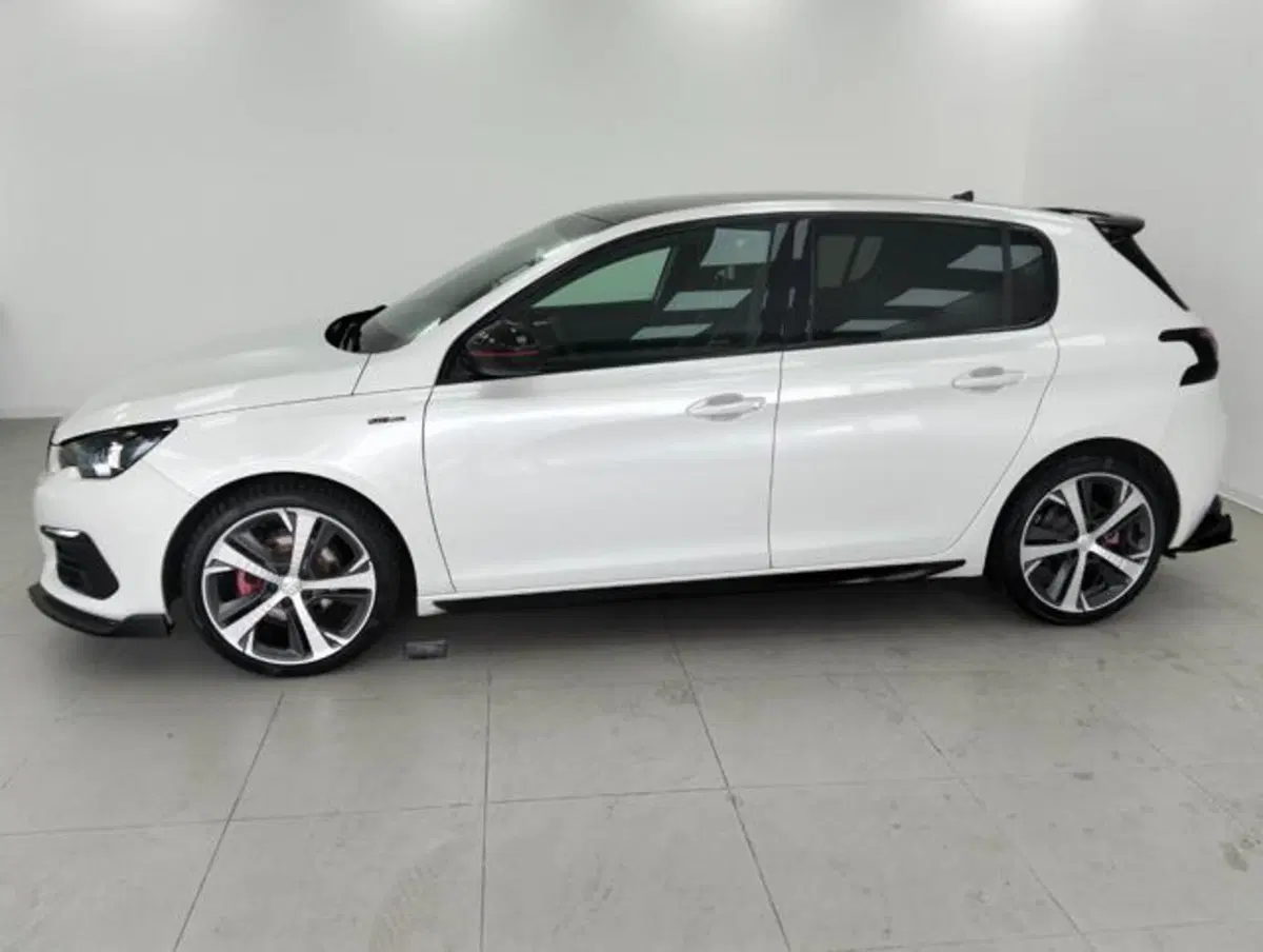 Peugeot 308 usata a Como (8)