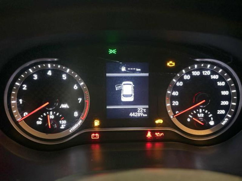 Hyundai i10 usata a Pesaro-Urbino (7)