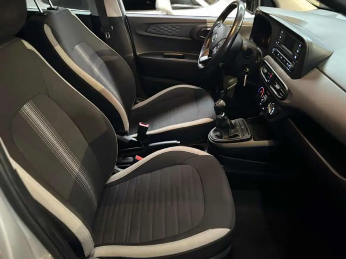 Hyundai i10 usata a Pesaro-Urbino (9)