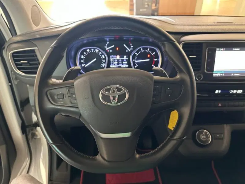Toyota Proace Verso usata a Vicenza (16)