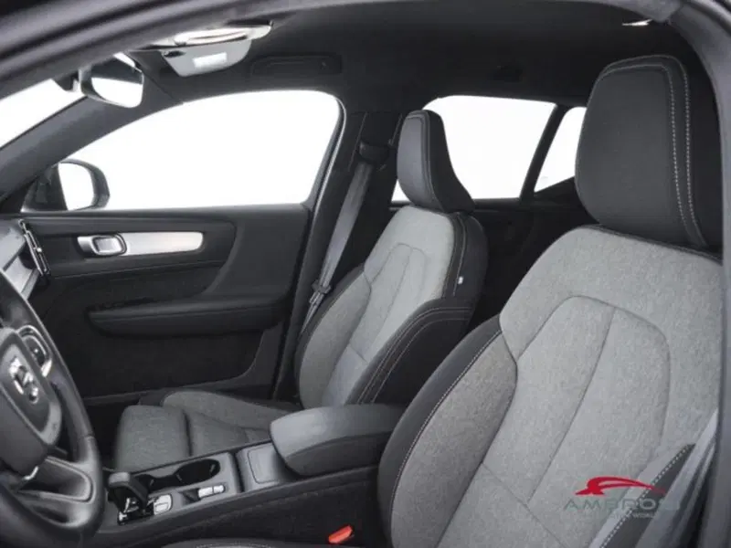 Volvo XC40 usata a Perugia (9)