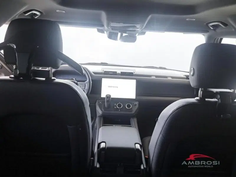 Land Rover Defender nuova a Perugia (11)