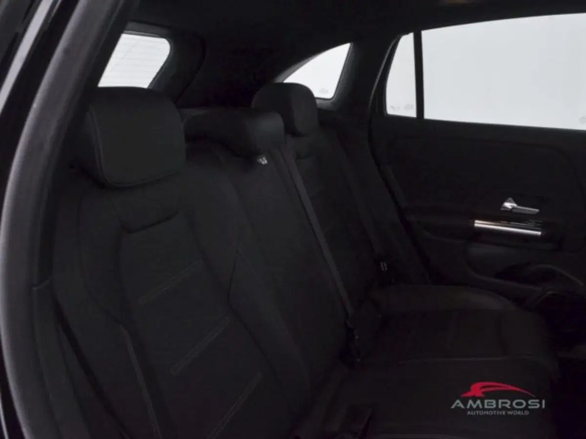 Mercedes-Benz GLA SUV usata a Perugia (11)
