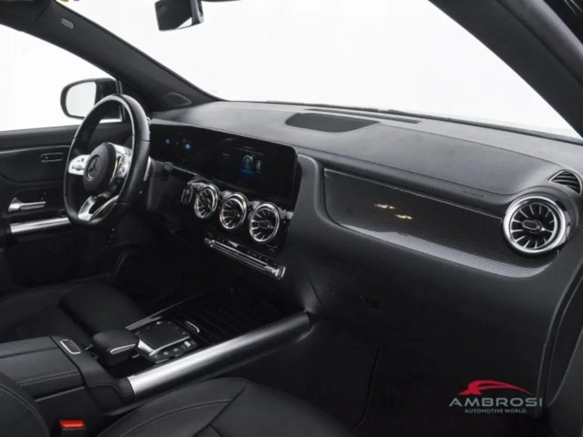 Mercedes-Benz GLA SUV usata a Perugia (12)