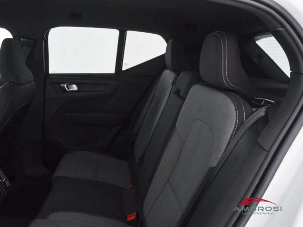 Volvo XC40 usata a Perugia (10)