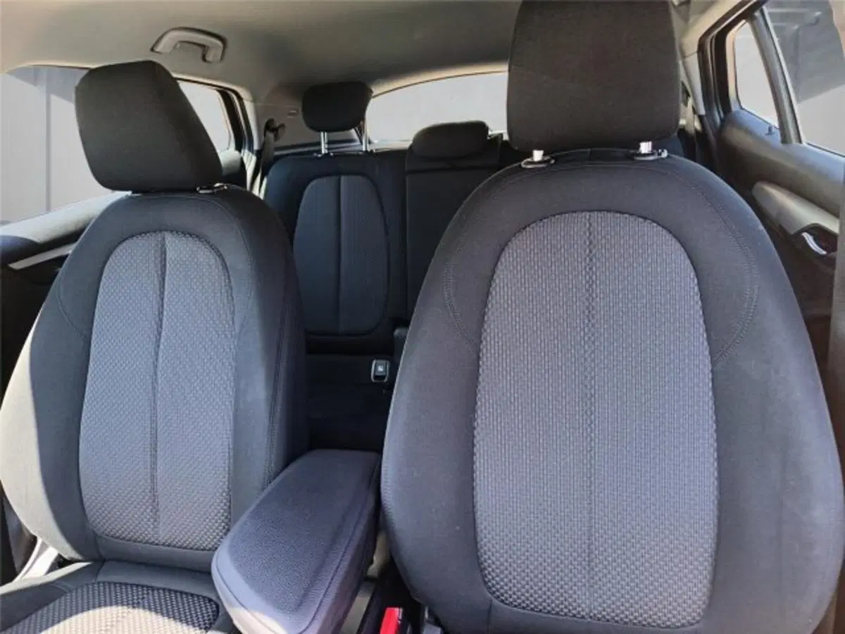 BMW X2 usata a Bari (18)