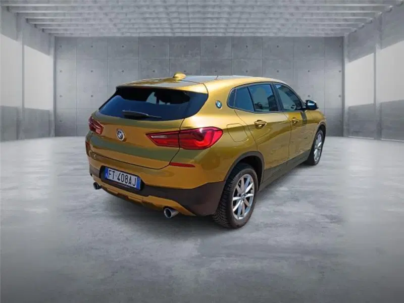 BMW X2 usata a Bari (6)