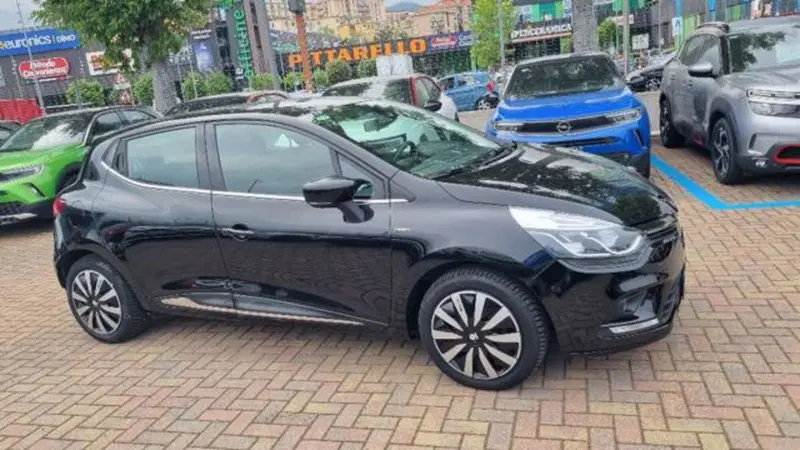 Renault Clio usata a Savona (5)