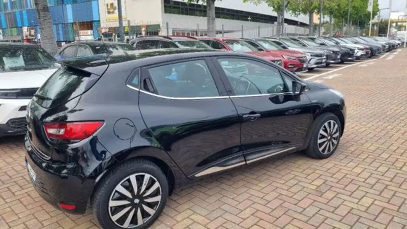 Renault Clio usata a Savona (6)
