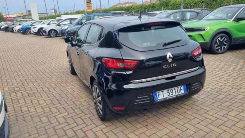 Renault Clio usata a Savona (9)