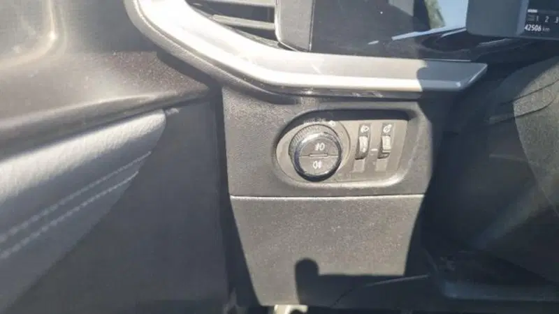 Opel Mokka usata a Savona (13)