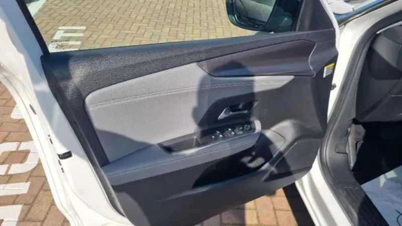 Opel Mokka usata a Savona (18)
