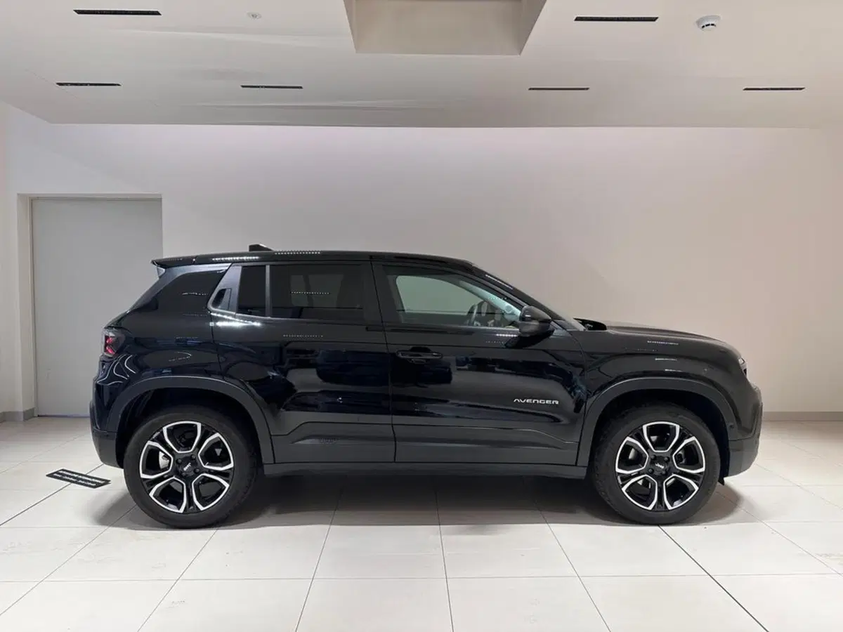 Jeep Avenger usata a Varese (6)