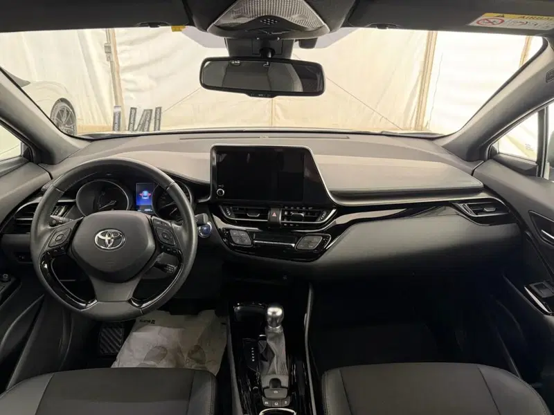 Toyota Toyota C-HR usata a Monza e Brianza (9)